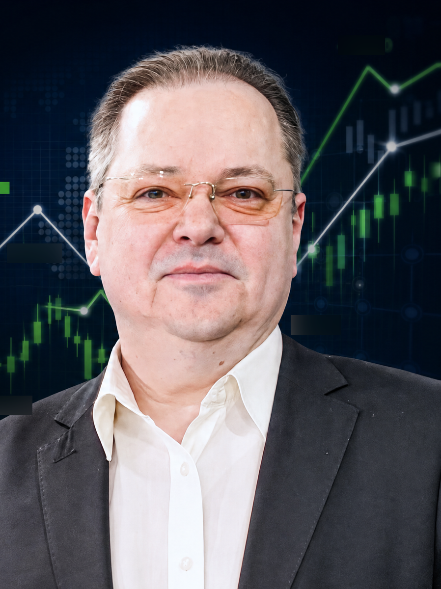 Liviu Moldovan, Content Creator Investorhood, gazda emisiunii Mr. Market la Canal 33